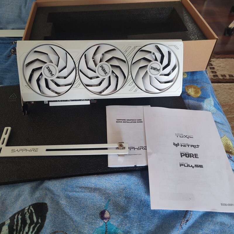 RX 7700 XT 12GB cu garantie 2ani +2 luni. 1900 lei..