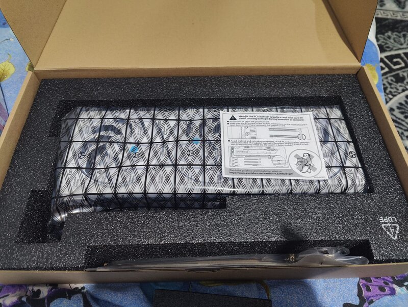 RX 7700 XT 12GB cu garantie 2ani +2 luni. 1900 lei..